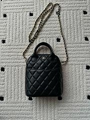 Kitlife Chanel Bag With Chain Black Smooth Lambskin AP4746 17x18x6cm  - 1