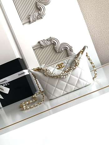 Kitlife Chanel 26C Pearl Chain Lunch Bag White AS5898 13x23.5x7.5cm