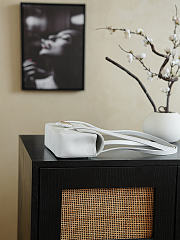 Kitlife Chanel 26C Jennie Shoulder Flap Bag White 22cm - 3