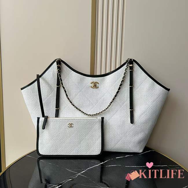 Kitlife Chanel 25S Maxi Hobo Bag White AS5463 36×59×13cm - 1