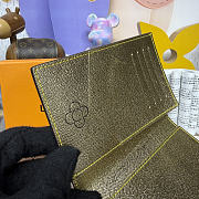 Kitlife Louis Vuitton Passport Cover Monogram Gold M15327 10x2.5x14cm - 3