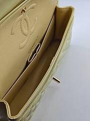 Kitlife Chanel Classic Flap Bag Light Yellow Lambskin Gold Chain A01112 25.5x15.5x6.5cm  - 3