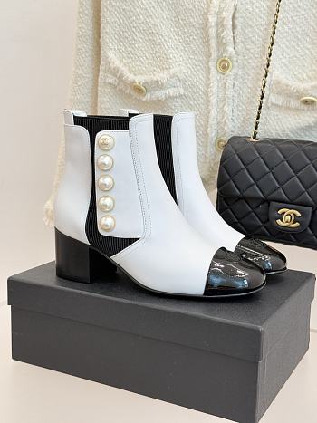 Kitlife Chanel Classic CC Pearl Color-Blocked Chunky Heel Chelsea Boots White
