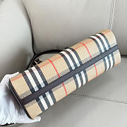 Kitlife Burberry Highlands Bowling Bag​ Beige 33.5x12.5x17cm - 6