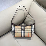 Kitlife Burberry Highlands Shoulder Bag Beige 25.5x12x16cm - 4