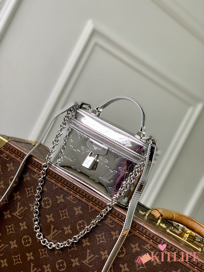 Kitlife Louis Vuitton Vanity Chain Pouch Sliver M26097 19x11.5x6.5cm - 1