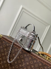 Kitlife Louis Vuitton Vanity Chain Pouch Sliver M26097 19x11.5x6.5cm - 5