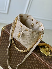 Kitlife Louis Vuittin Coussin Bucket Bag Apricot M26530 20x10x20cm - 4