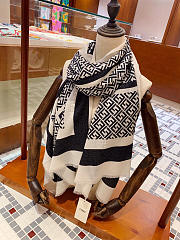 Kitlife Fendi Shining Goddess Shawl Scarf Black & White 100x200cm  - 1