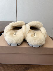 Kitlife Miu Miu 25SS Closed-toe Fur Slippers Beige - 3