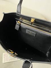 Kitlife Valentino Garavani Escape Tote Bag Black Suede 22079s 31x33x10cm - 2