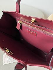 Kitlife Valentino Garavani Escape Tote Bag Red Suede 22079s 31x33x10cm  - 6