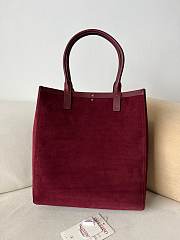Kitlife Valentino Garavani Escape Tote Bag Red Suede 22079s 31x33x10cm  - 3