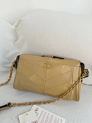 Kitlife Valentino Garavani Panthea Shoulder Bag In Beige Nappa Leather With A Chevron Pattern 24x14x6cm  - 3