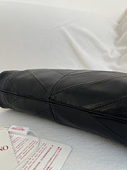 Kitlife Valentino Garavani Panthea Shoulder Bag In Black Nappa Leather With A Chevron Pattern 24x14x6cm - 6