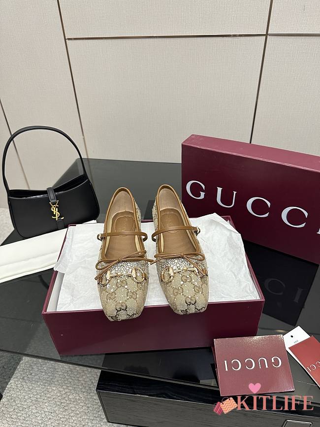 Kitlife Gucci Women's GG Crystal Horsebit Ballet Flat Beige - 1