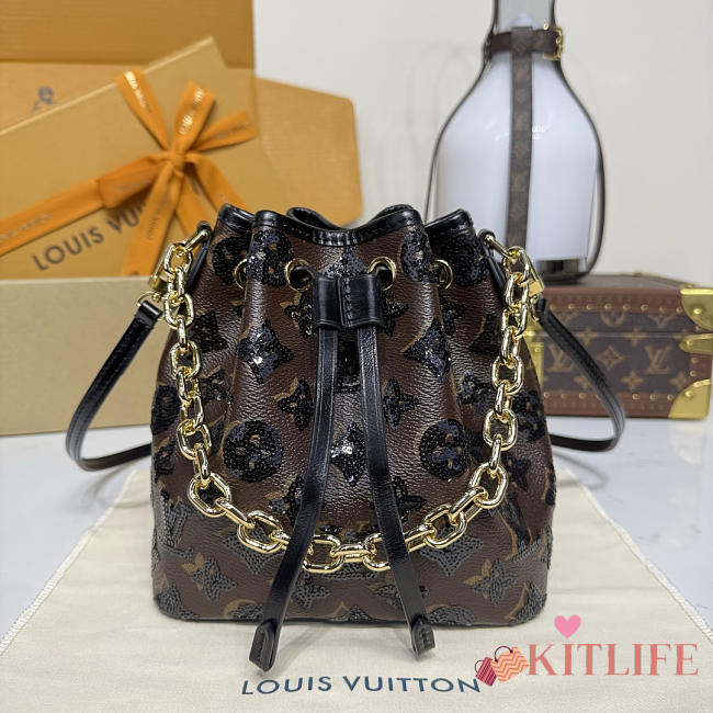 Kitlife Louis Vuitotn Noe BB Handbag M26284 22x13x17.5cm - 1