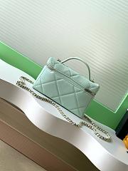 Kitlife Chanel 25 Quilted Vanity Bag Green AP4936 17x19.5x5cm  - 2