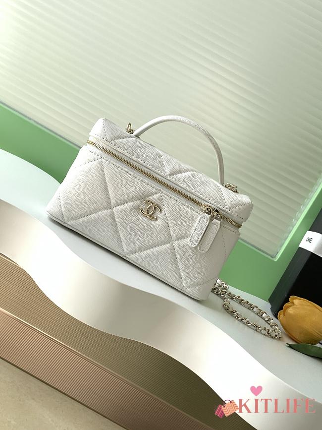 Kitlife Chanel 25 Quilted Vanity Bag White AP4936 17x19.5x5cm  - 1