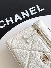 Kitlife Chanel 25 Quilted Vanity Bag White AP4936 17x19.5x5cm  - 5