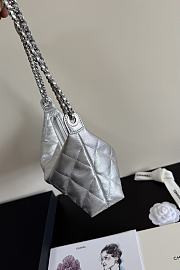 Kitlife Chanel 25s Hobo Bag Silver Lambskin AS5528 17x26x8.5cm  - 4