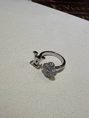 Kitlife Louis Vuitton 25SS Full Diamond Floral Letter Silver Open Ring  - 4