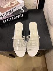 Kitlife Chanel 2025 Interlocking CC Logo Flip Flops Sandals White - 1