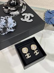 Kitlife Chanel 25s Gold Full Diamond Double C Pendant Brushed Round Stud Earrings - 5