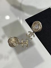 Kitlife Chanel 25s Gold Full Diamond Double C Pendant Brushed Round Stud Earrings - 3