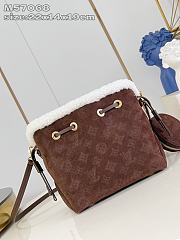 Kitlife Louis Vuitton LV Ski Bella Bag Chocolate Suede Leather and Shearling M57068 22x14x19cm  - 6