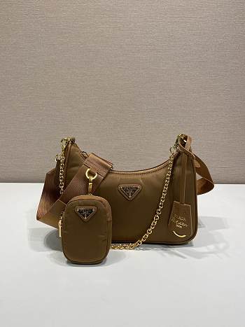 Kitlife Prada Re-Edition 2005 Re-Nylon Bag Brown 1BH204 22x12x6cm