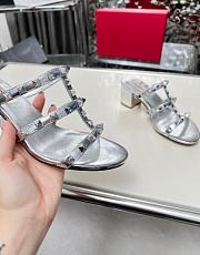 Kitlife Valentino Garavani Rockstud Sandals In Silver - 5