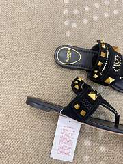 Kitlife Valentino Garavani Plaster Caster Black Suede Thong Sandals - 4