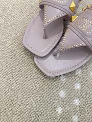 Kitlife Valentino Garavani Plaster Caster Dusty Lavender Goatskin Thong Sandals  - 6