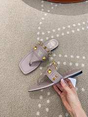 Kitlife Valentino Garavani Plaster Caster Dusty Lavender Goatskin Thong Sandals  - 3