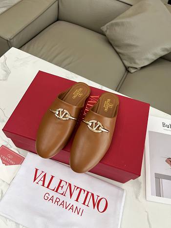 Kitlife Valentino VLogo Gate Brown Leather Loafers