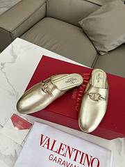 Kitlife Valentino VLogo Gate Gold Leather Loafers  - 3