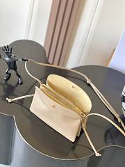 Kitlife Celine Trio Flap Bag In Cream Smooth Lambskin 22x14x4cm - 5