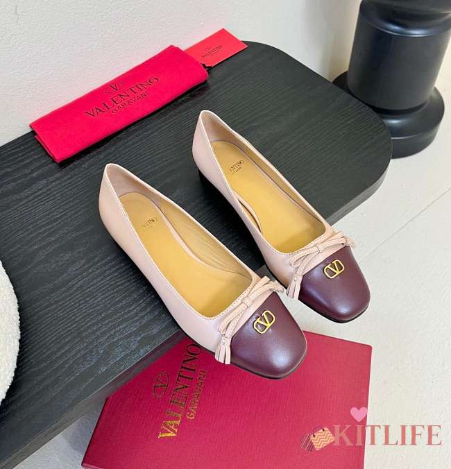 Kitlife Valentino 2025 Bow-Tie Color-Blocked Shoes Beige and Dark Brown  - 1