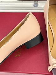 Kitlife Valentino 2025 Bow-Tie Color-Blocked Shoes Beige and Dark Brown  - 2