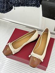 Kitlife Valentino 2025 Bow-Tie Color-Blocked Shoes White and Brown  - 1