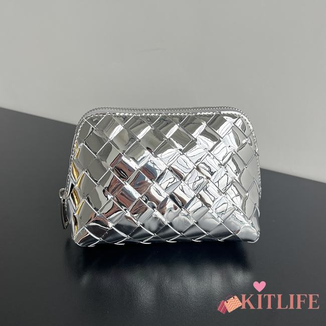Kitlife Bottega Veneta Intrecciato Small Beauty Pouch Silver 764044 16.5x10.5x9cm  - 1