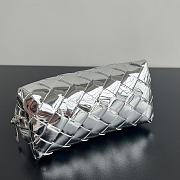 Kitlife Bottega Veneta Intrecciato Small Beauty Pouch Silver 764044 16.5x10.5x9cm  - 3