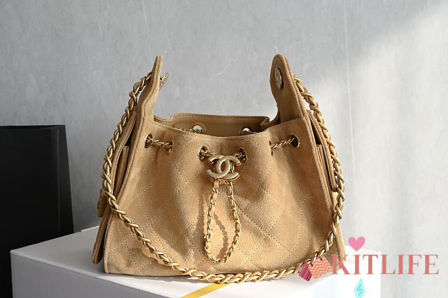 Kitlife Chanel 25s Drawstring Bucket Hobo Bag Beige Leather 20x22x12.5cm  - 1