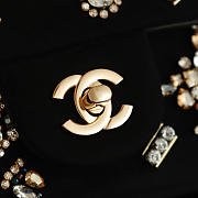 Kitlife Chanel 25A Paris Grand Palais Runway Limited Edition Badge Bag Black 10x20x7cm - 6