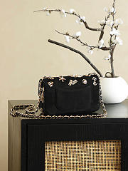 Kitlife Chanel 25A Paris Grand Palais Runway Limited Edition Badge Bag Black 10x20x7cm - 3