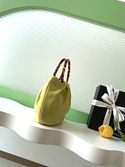 Kitlife Chanel Small Hobo Bag Yellow Leather AS6022 18x24x12cm  - 6