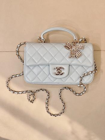 Kitlife Chanel Classic CF Mini Metal Handle Bag White 20x12x6cm 