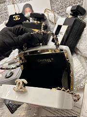Kitlife Chanel 25B Eyeshadow Palette Chain Bag White 14×11×4.5cm - 5