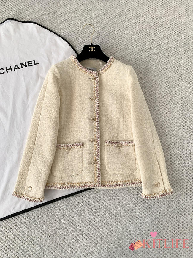 Kitlife Chanel 26C Off-white Tweed Coat - 1